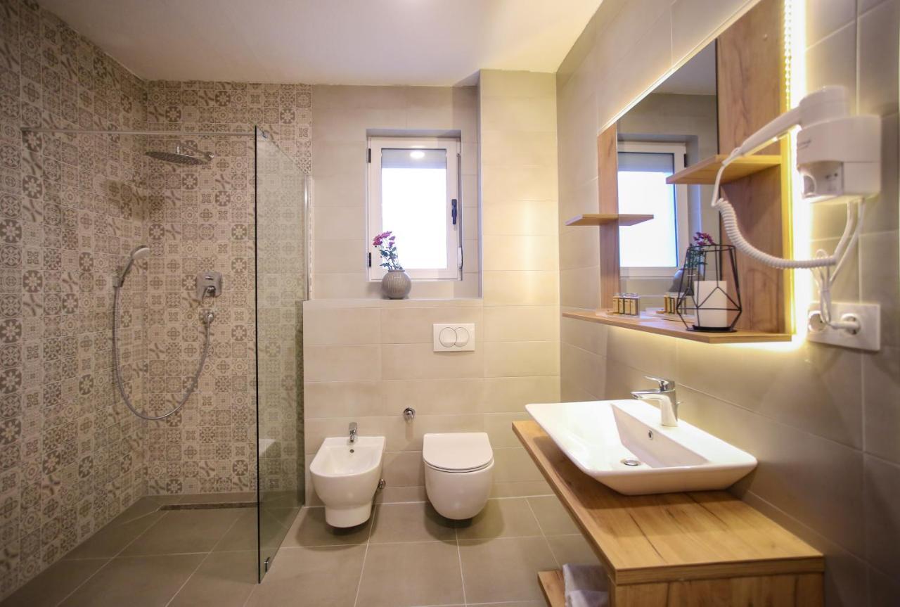 Villa Infinity โมสตาร์ ภายนอก รูปภาพ